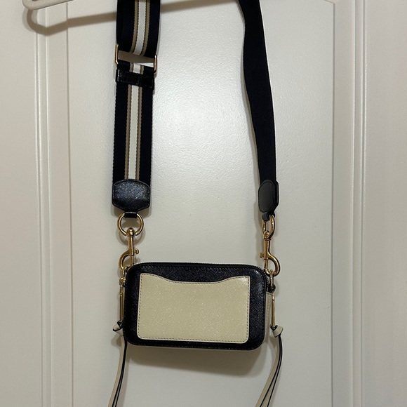 Marc Jacobs Tan Snapshot Bag - Picture 4 of 5